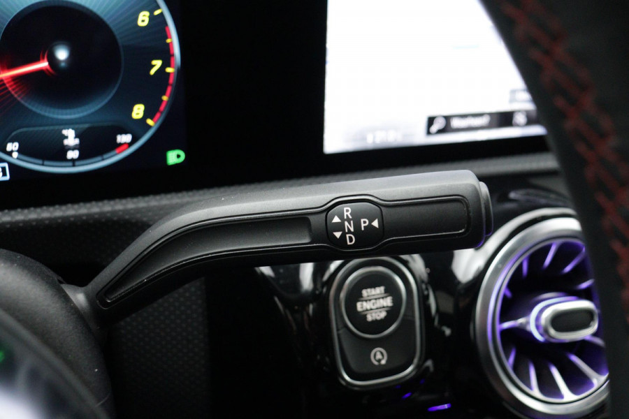 Mercedes-Benz CLA-Klasse 200 Business Solution AMG | VOL! | PANO | SFEER | Stoelverw | 1e eig | NL Auto | Dealer onderH |