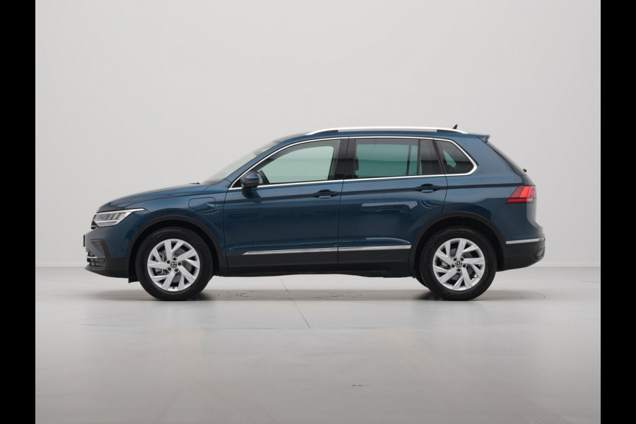 Volkswagen Tiguan 1.4 TSI 245pk eHybrid Life Navigatie Stoelverwarming Side Assist Acc 194