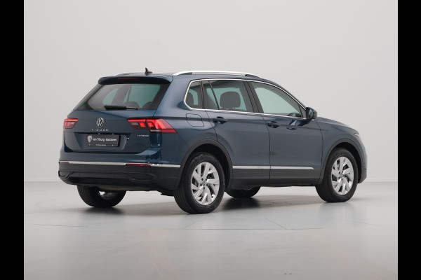 Volkswagen Tiguan 1.4 TSI 245pk eHybrid Life Navigatie Stoelverwarming Side Assist Acc 194