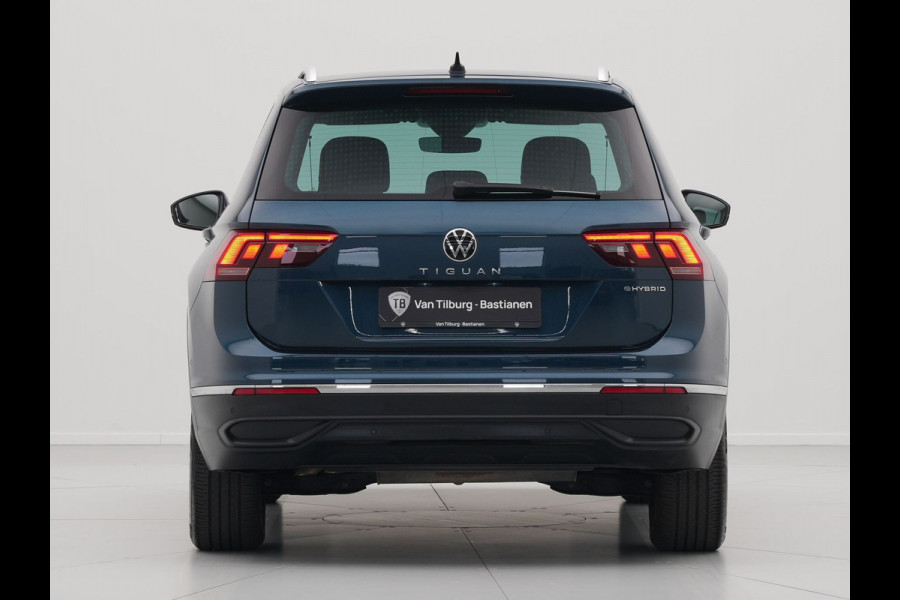Volkswagen Tiguan 1.4 TSI 245pk eHybrid Life Navigatie Stoelverwarming Side Assist Acc 194