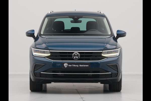 Volkswagen Tiguan 1.4 TSI 245pk eHybrid Life Navigatie Stoelverwarming Side Assist Acc 194