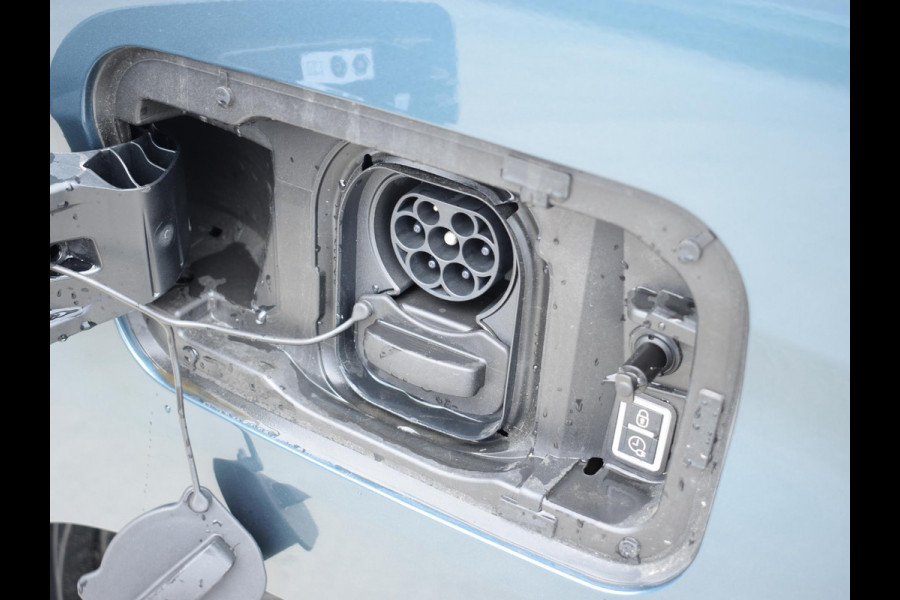 Opel Combo Electric 136 L1 50kWh | BETIMMERING | CAMERA + SENSOREN | NAVIGATIE