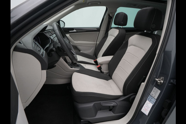 Volkswagen Tiguan 1.4 TSI 245pk eHybrid Elegance Panorama Camera Side Assist Matrix Led 158
