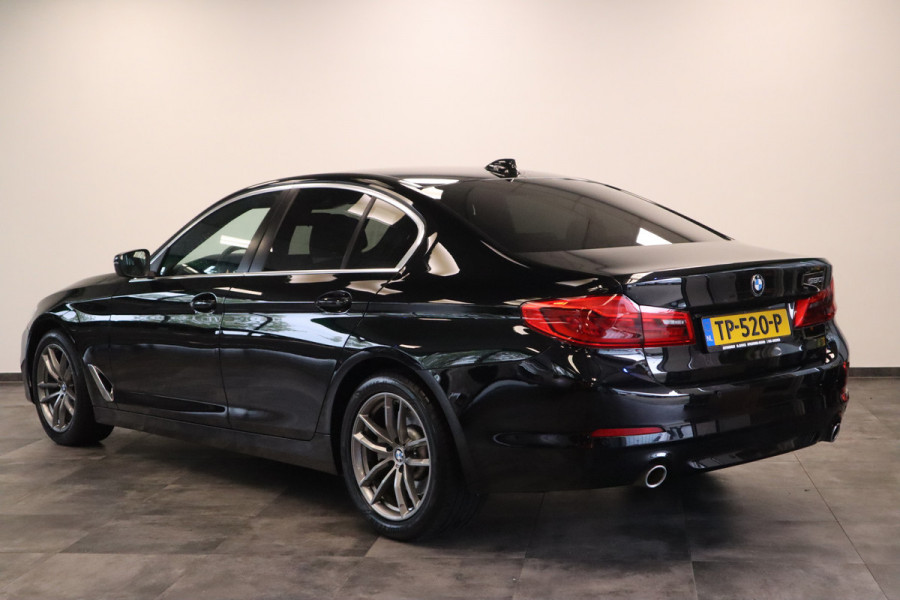 BMW 5 Serie 520i Corporate Lease High Executive Connect drive Navigatie PDC Cruise Control 18LMV Vol Leder