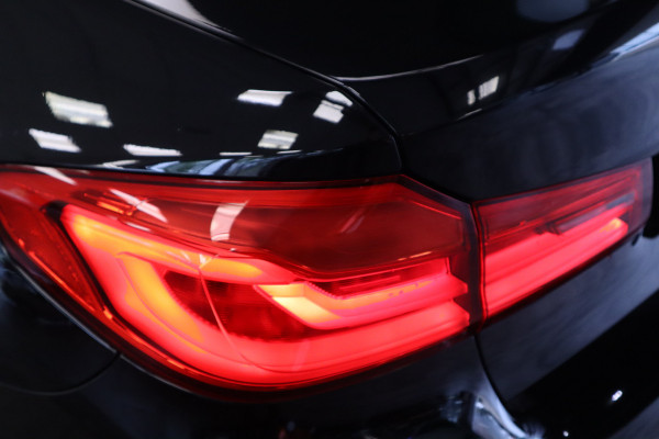 BMW 5 Serie 520i Corporate Lease High Executive Connect drive Navigatie PDC Cruise Control 18LMV Vol Leder