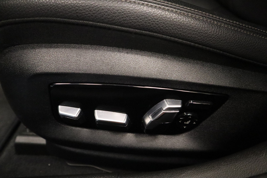 BMW 5 Serie 520i Corporate Lease High Executive Connect drive Navigatie PDC Cruise Control 18LMV Vol Leder