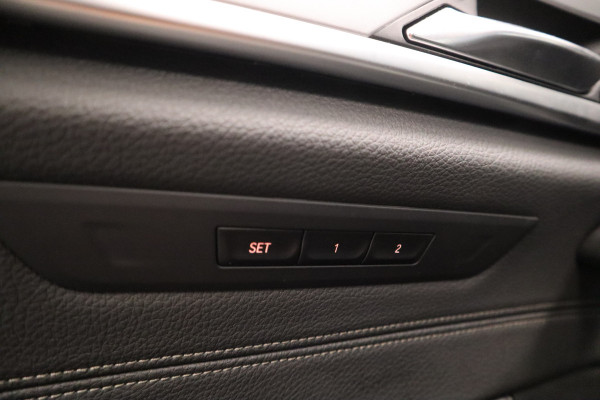 BMW 5 Serie 520i Corporate Lease High Executive Connect drive Navigatie PDC Cruise Control 18LMV Vol Leder