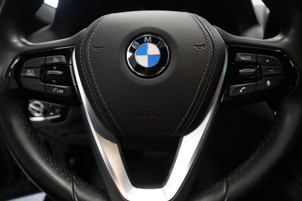 BMW 5 Serie 520i Corporate Lease High Executive Connect drive Navigatie PDC Cruise Control 18LMV Vol Leder