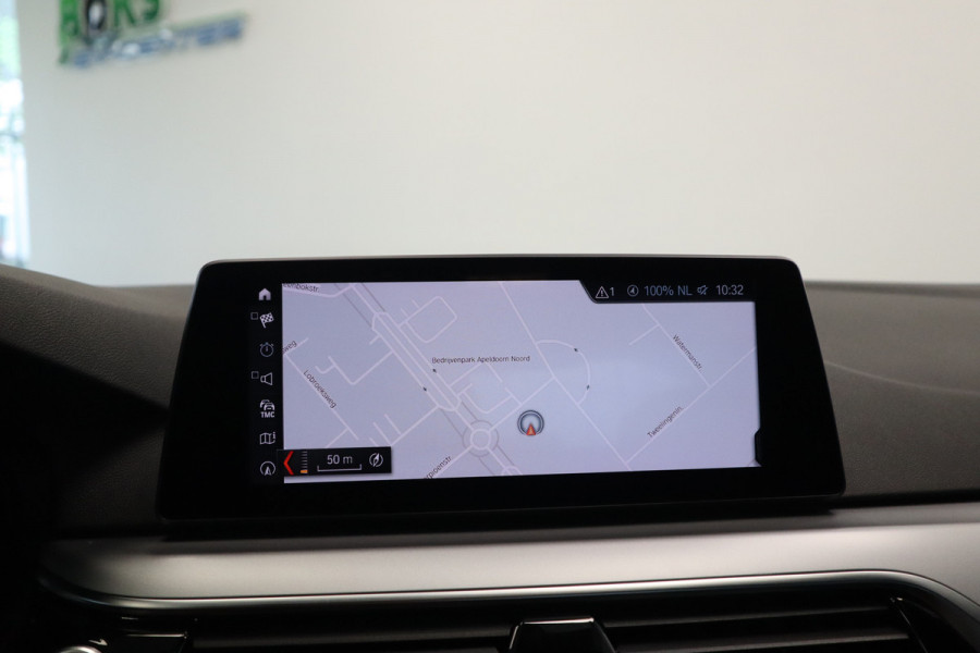BMW 5 Serie 520i Corporate Lease High Executive Connect drive Navigatie PDC Cruise Control 18LMV Vol Leder