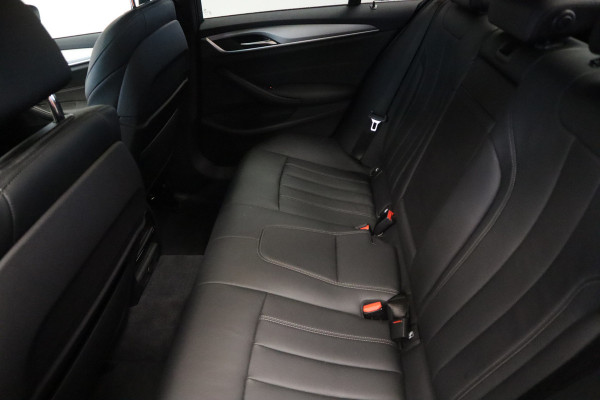 BMW 5 Serie 520i Corporate Lease High Executive Connect drive Navigatie PDC Cruise Control 18LMV Vol Leder