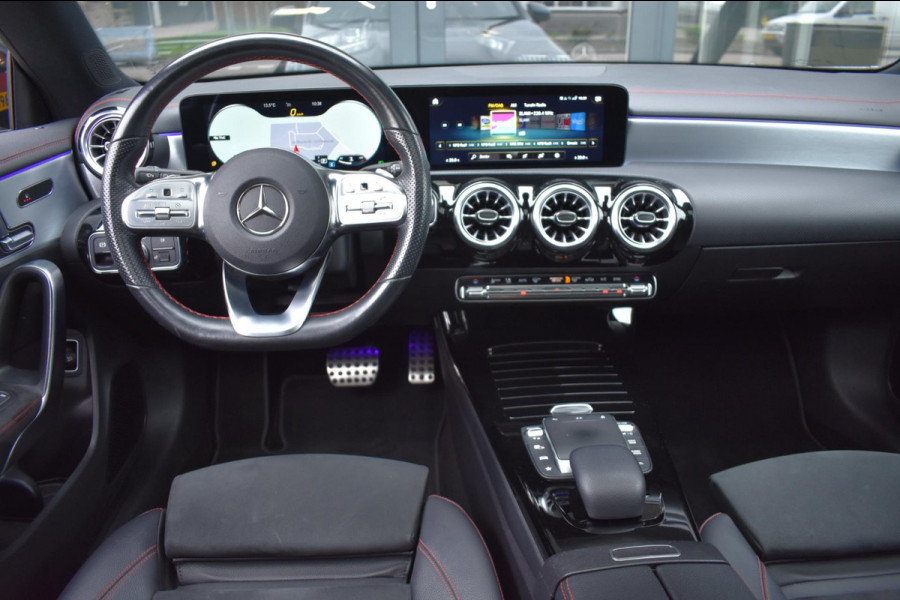 Mercedes-Benz CLA-Klasse Shooting Brake 200 AMG NIGHT | SFEERVERLICHTING | PANORAMADAK | MEMORY SEATS | PREMIUM SOUND | CAMERA