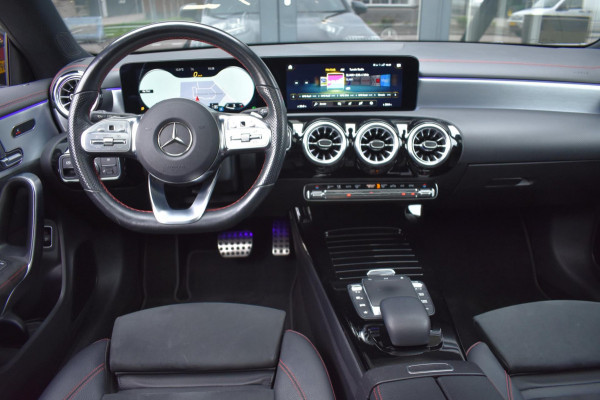 Mercedes-Benz CLA-Klasse Shooting Brake 200 AMG NIGHT | SFEERVERLICHTING | PANORAMADAK | MEMORY SEATS | PREMIUM SOUND | CAMERA