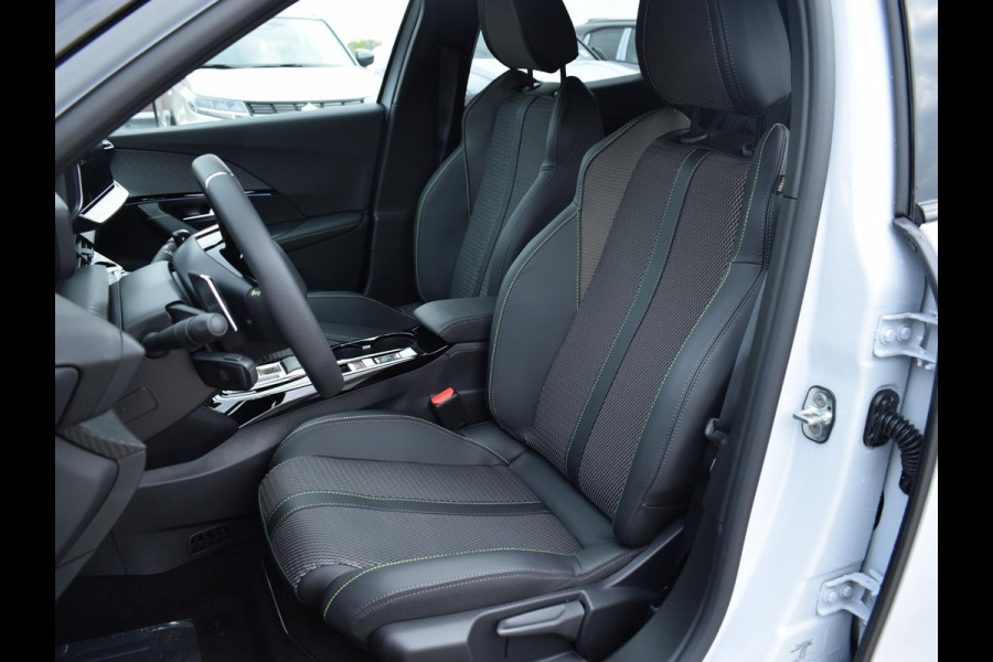 Peugeot 2008 1.2 Hybrid 136 GT | CAMERA + SENSOREN | CARPLAY | NAVI | ADAPTIVE C.C.