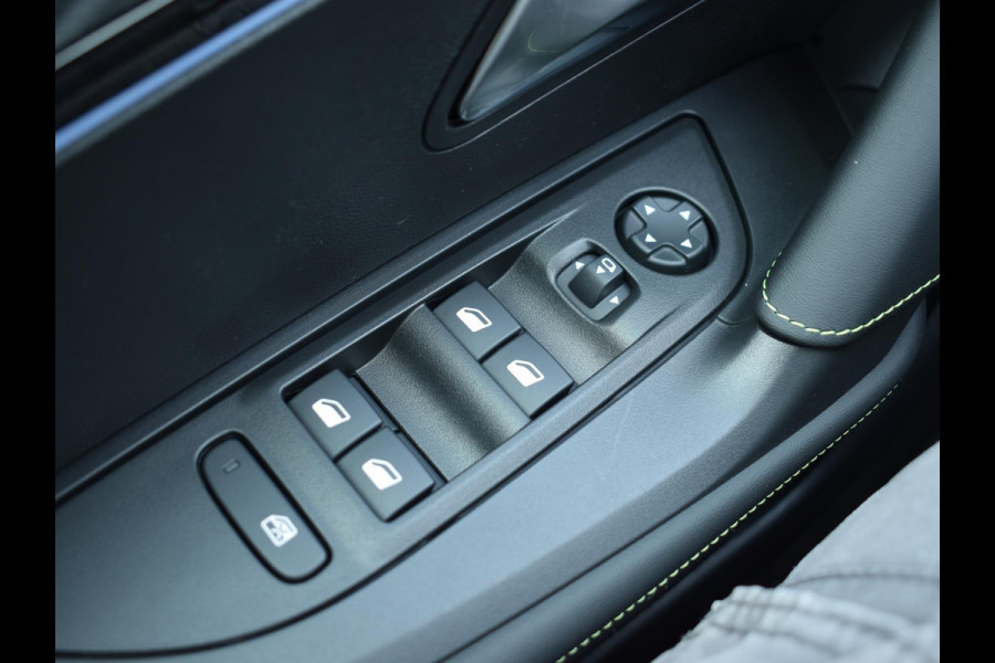 Peugeot 2008 1.2 Hybrid 136 GT | CAMERA + SENSOREN | CARPLAY | NAVI | ADAPTIVE C.C.