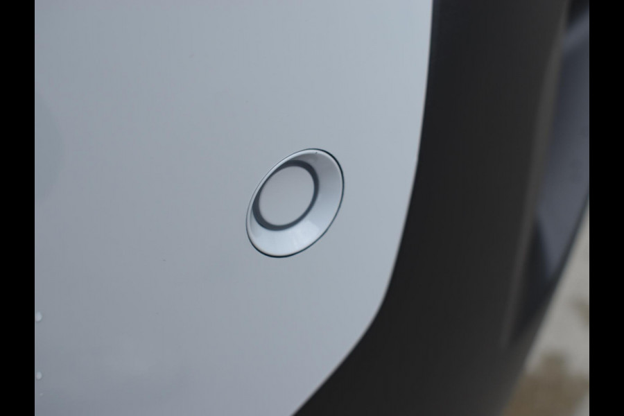 Peugeot 2008 1.2 Hybrid 136 GT | CAMERA + SENSOREN | CARPLAY | NAVI | ADAPTIVE C.C.
