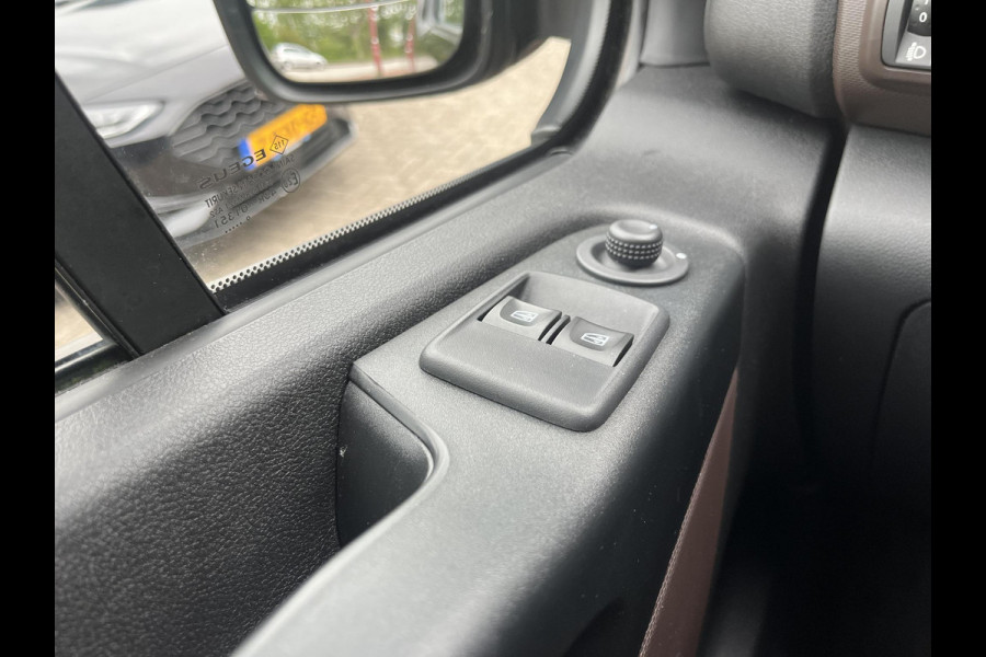 Fiat Talento 2.0 MultiJet L2H1 SX DC | SCI | 145pk| Dubbele Cabine | Trekhaak | Dub. Schuifdeur | Cruise control | Navigatie | Lichtmetaal | 5 zitplaatsen | Achteruitrijcamera | Apple Carplay / Android auto
