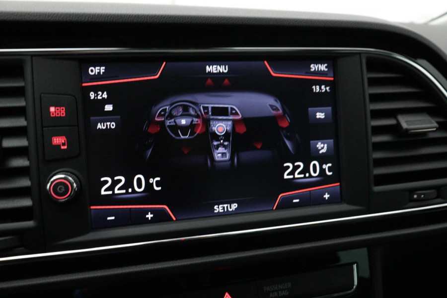 Seat Leon 2.0 TSI FR (PANORAMADAK, DIGITALE DASHBOARD, CARPLAY, BEATS, ADAPTIVE CRUISE, STOELVERWARMING, DEALER ONDERHOUDEN)