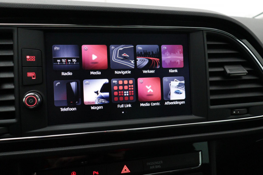 Seat Leon 2.0 TSI FR (PANORAMADAK, DIGITALE DASHBOARD, CARPLAY, BEATS, ADAPTIVE CRUISE, STOELVERWARMING, DEALER ONDERHOUDEN)