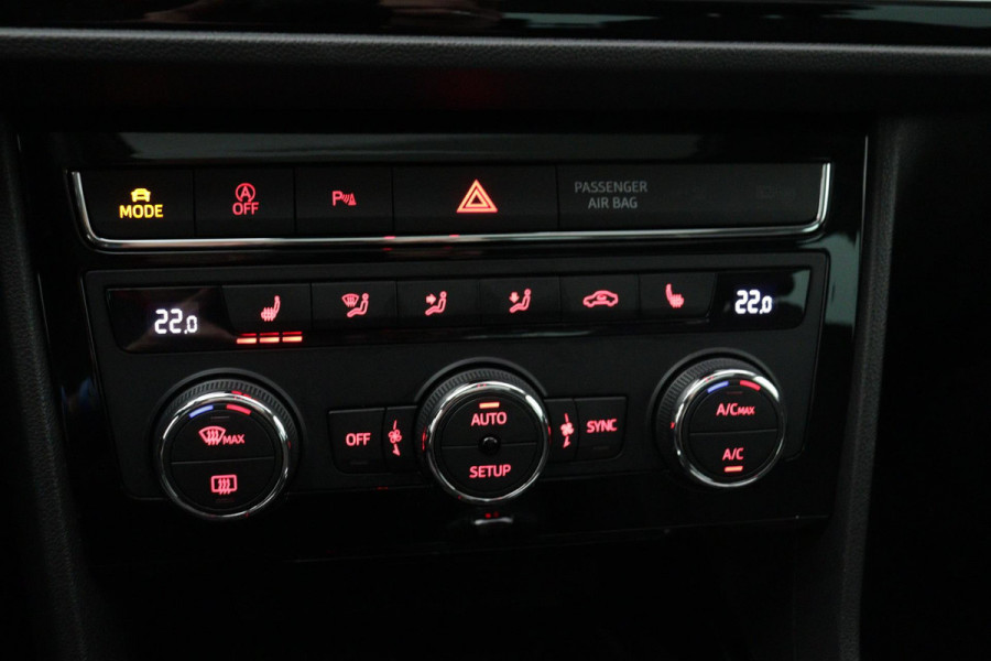 Seat Leon 2.0 TSI FR (PANORAMADAK, DIGITALE DASHBOARD, CARPLAY, BEATS, ADAPTIVE CRUISE, STOELVERWARMING, DEALER ONDERHOUDEN)