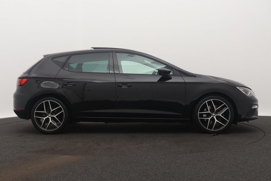 Seat Leon 2.0 TSI FR (PANORAMADAK, DIGITALE DASHBOARD, CARPLAY, BEATS, ADAPTIVE CRUISE, STOELVERWARMING, DEALER ONDERHOUDEN)