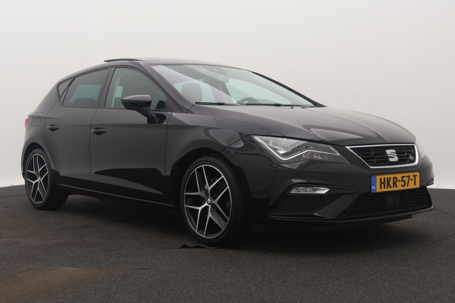 Seat Leon 2.0 TSI FR (PANORAMADAK, DIGITALE DASHBOARD, CARPLAY, BEATS, ADAPTIVE CRUISE, STOELVERWARMING, DEALER ONDERHOUDEN)