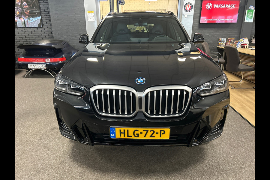 BMW X3 XDrive30e High Executive M-sport / sportstoelen / head-up/Panorama-dak