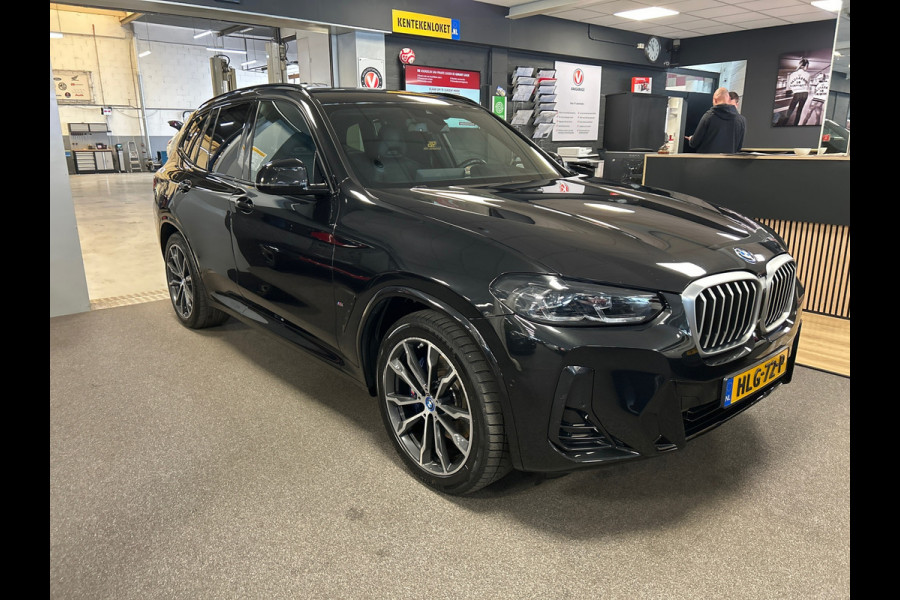 BMW X3 XDrive30e High Executive M-sport / sportstoelen / head-up/Panorama-dak