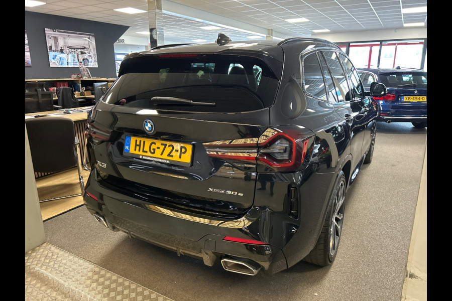 BMW X3 XDrive30e High Executive M-sport / sportstoelen / head-up/Panorama-dak