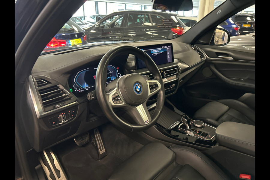BMW X3 XDrive30e High Executive M-sport / sportstoelen / head-up/Panorama-dak