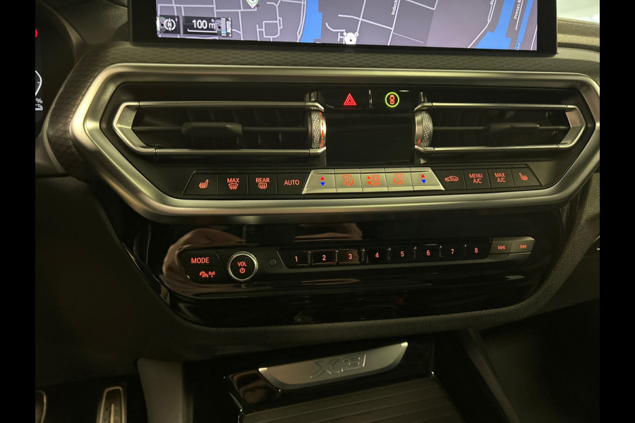 BMW X3 XDrive30e High Executive M-sport / sportstoelen / head-up/Panorama-dak