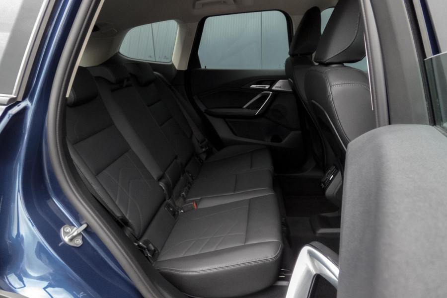 BMW X1 SDrive20i | TREKHAAK | ELEKTRISCHE VERSTAALBARE VOORSTOEL | CAMERA | LANE ASSIST