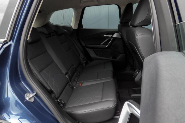 BMW X1 SDrive20i | TREKHAAK | ELEKTRISCHE VERSTAALBARE VOORSTOEL | CAMERA | LANE ASSIST