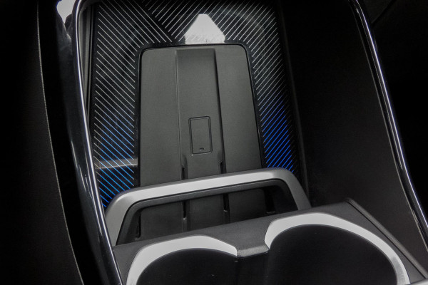 BMW X1 SDrive20i | TREKHAAK | ELEKTRISCHE VERSTAALBARE VOORSTOEL | CAMERA | LANE ASSIST