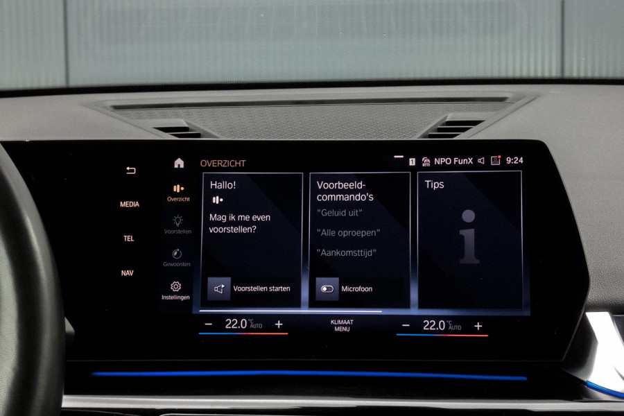 BMW X1 SDrive20i | TREKHAAK | ELEKTRISCHE VERSTAALBARE VOORSTOEL | CAMERA | LANE ASSIST