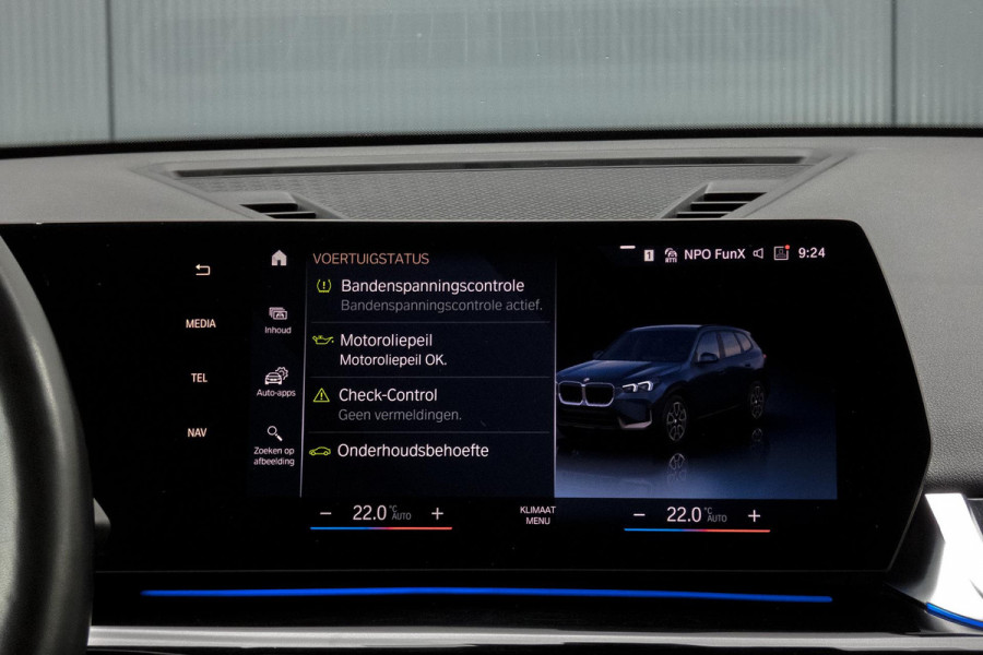 BMW X1 SDrive20i | TREKHAAK | ELEKTRISCHE VERSTAALBARE VOORSTOEL | CAMERA | LANE ASSIST