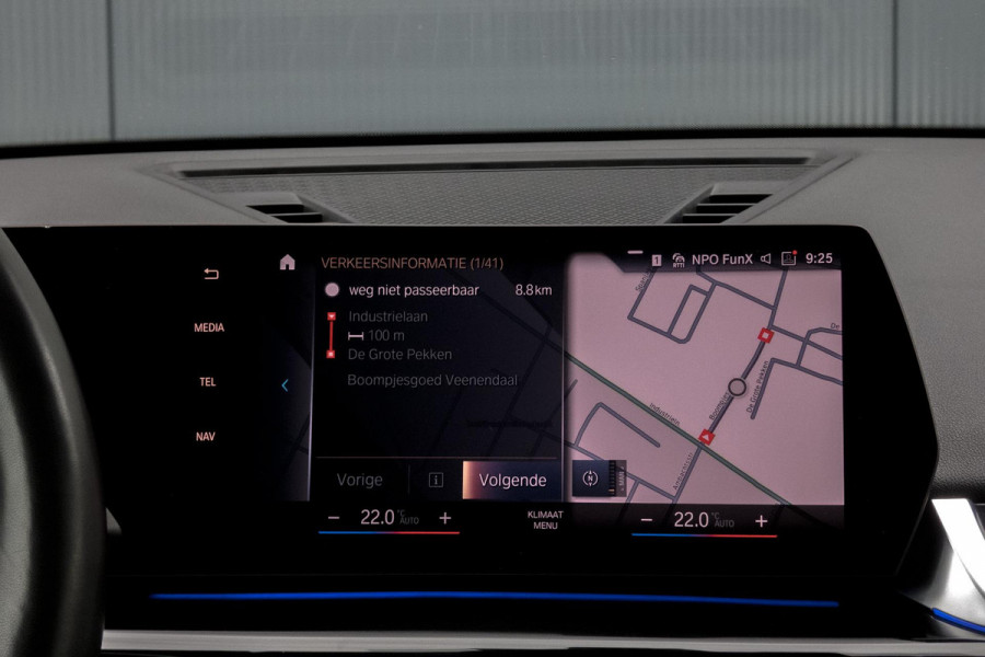 BMW X1 SDrive20i | TREKHAAK | ELEKTRISCHE VERSTAALBARE VOORSTOEL | CAMERA | LANE ASSIST