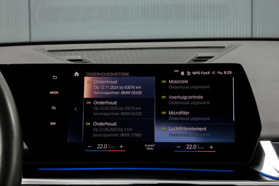 BMW X1 SDrive20i | TREKHAAK | ELEKTRISCHE VERSTAALBARE VOORSTOEL | CAMERA | LANE ASSIST