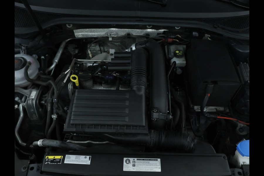 Volkswagen Passat Variant 1.4 TSI ACT Highline Business R-LINE