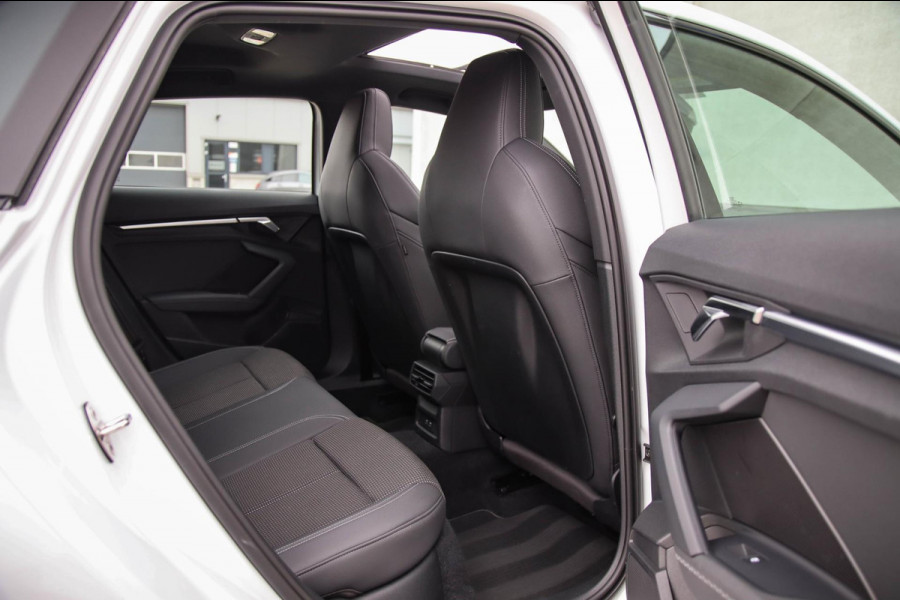 Audi A3 Sportback 40 TFSI e PHEV S Edition S-line 204pk S-Tronic! Panoramadak|Virtual Cockpit|Kuipstoelen|LED Matrix|Camera|Black