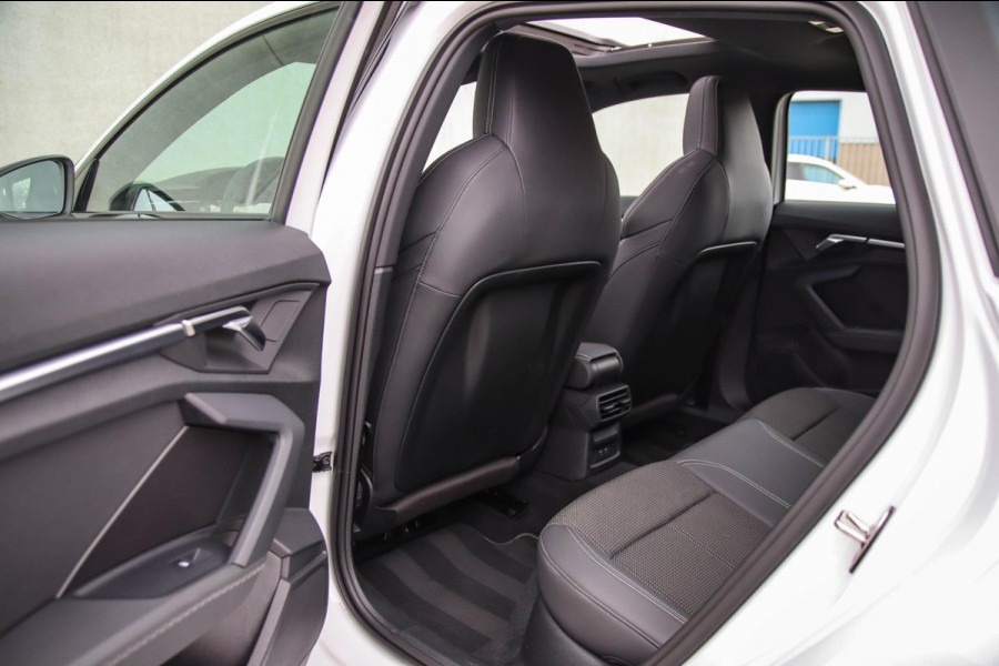 Audi A3 Sportback 40 TFSI e PHEV S Edition S-line 204pk S-Tronic! Panoramadak|Virtual Cockpit|Kuipstoelen|LED Matrix|Camera|Black