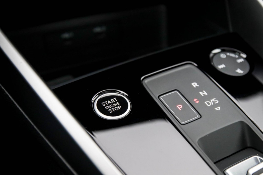 Audi A3 Sportback 40 TFSI e PHEV S Edition S-line 204pk S-Tronic! Panoramadak|Virtual Cockpit|Kuipstoelen|LED Matrix|Camera|Black