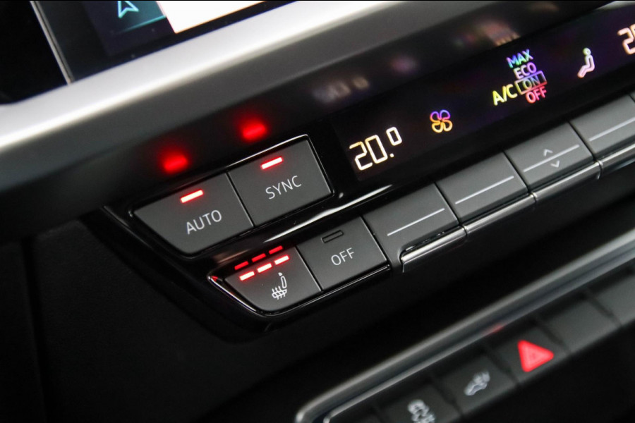 Audi A3 Sportback 40 TFSI e PHEV S Edition S-line 204pk S-Tronic! Panoramadak|Virtual Cockpit|Kuipstoelen|LED Matrix|Camera|Black