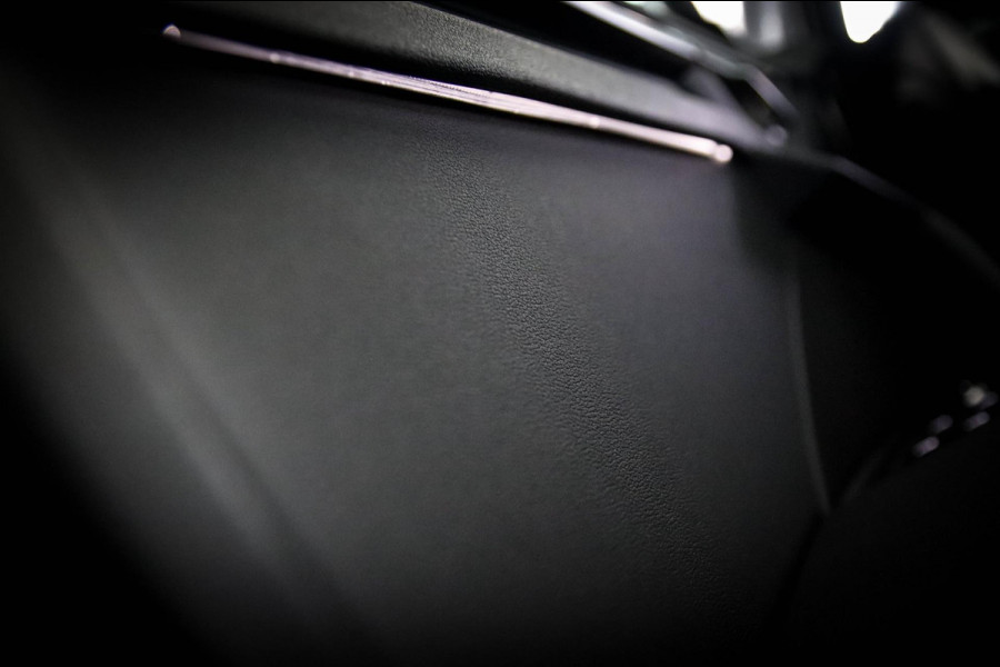 Audi A3 Sportback 40 TFSI e PHEV S Edition S-line 204pk S-Tronic! Panoramadak|Virtual Cockpit|Kuipstoelen|LED Matrix|Camera|Black