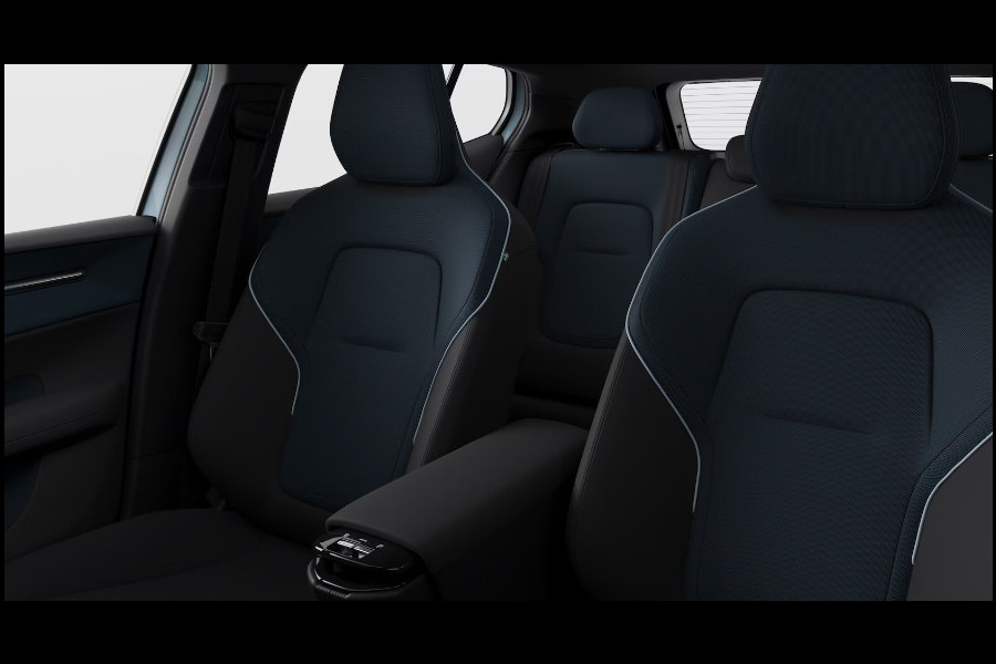 Volvo EX30 272PK Ext. Range Plus Nu van €47.150 Voor €39.650! / Adaptieve Cruise Control/ Dodehoek Detectie / Parkeersensoren/ Achteruitrijcamera/ Warmtepomp/ Google Services/