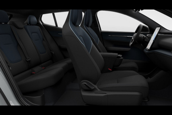 Volvo EX30 272PK Ext. Range Plus Nu van €47.150 Voor €39.650! / Adaptieve Cruise Control/ Dodehoek Detectie / Parkeersensoren voor en achter/ Achteruitrijcamera/ Warmtepomp/ Google Services/