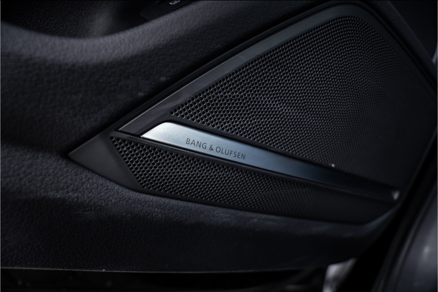 Audi A6 Limousine 55 TFSI e quattro Competition - S6 diffuser l Panorama l Softclose l B&O | Trekhaak