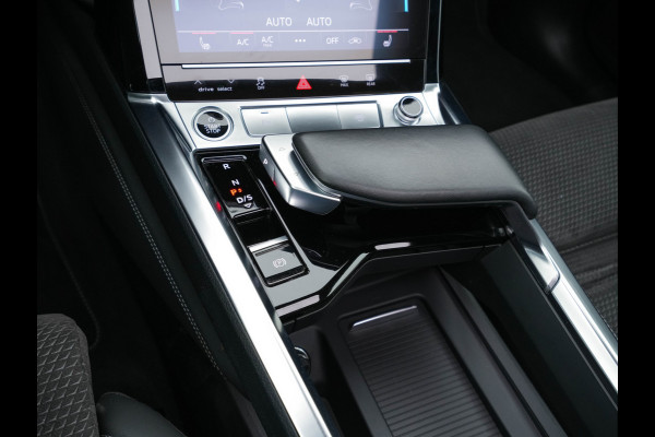Audi e-tron 50 Quattro S-Line-Edition 71 kWh [ 3-Fase ] (INCL-BTW) *PANO | LEATHER-ALCANTARA | DIGI-COCKPIT | FULL-LED | ADAPTIVE-CRUISE | MEMORY-PACK | SPORT-SEATS | AIR-SUSPENSION | NAVI-FULLMAP | HEATED-SEATS | DAB | SHIFT-PADDLES |  21''ALU*