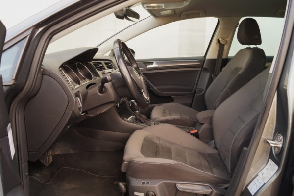Volkswagen Golf Variant 1.6 TDI DSG Highline Business R-Line