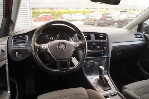 Volkswagen Golf Variant 1.6 TDI DSG Highline Business R-Line