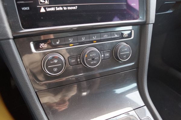 Volkswagen Golf Variant 1.6 TDI DSG Highline Business R-Line